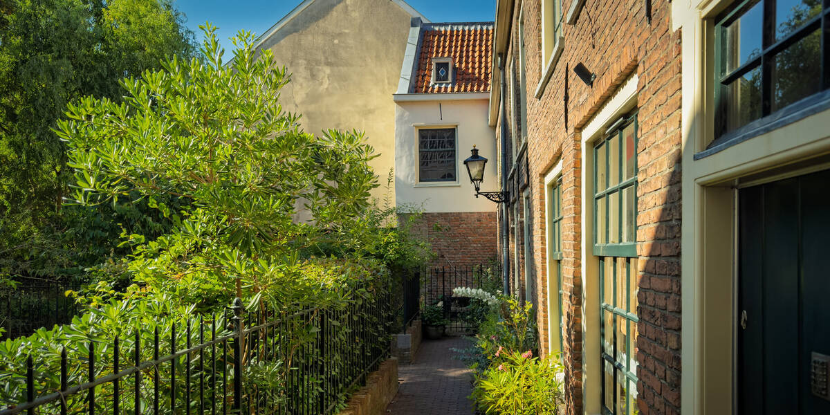 Link naar foto in Flickr: zich op de huizen driehoek tussen Mariahoek en Mariaplaats.