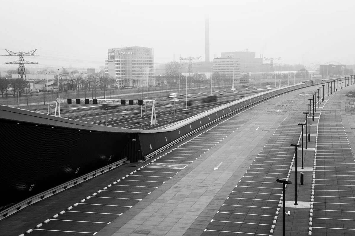 Parkeerdek The Wall Lageweide vanaf parkeerdek The Wall langs A2