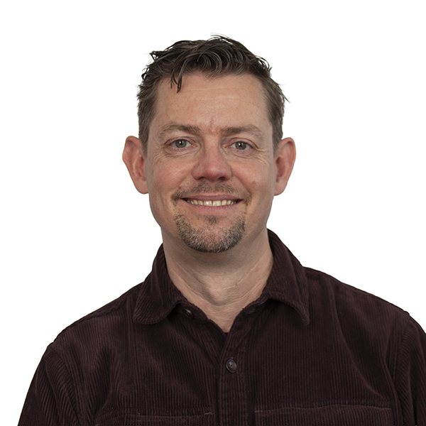 Portretfoto van Maarten van Heuven
