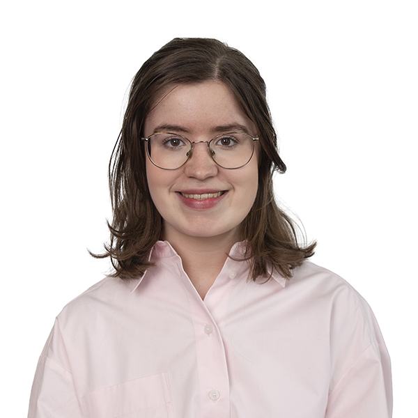 Portretfoto van Romi Leever